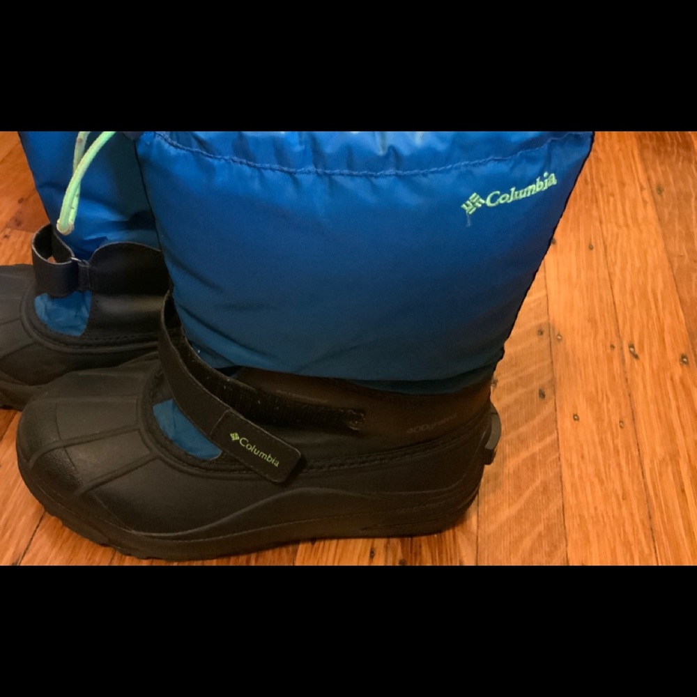 Columbia youth snow boots
